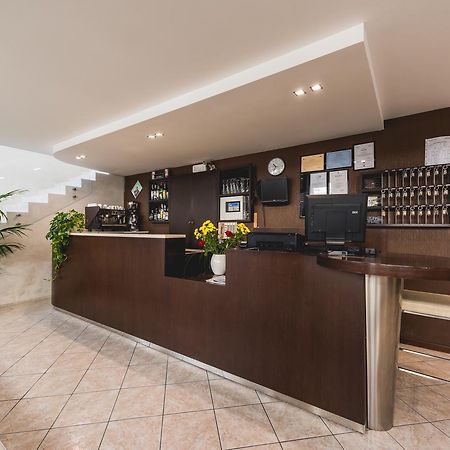 Hotel Romina Rimini Extérieur photo