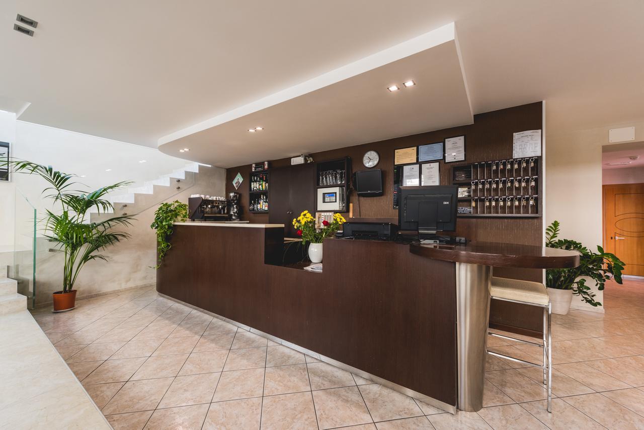 Hotel Romina Rimini Extérieur photo